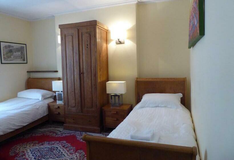 패밀리 스위트, Borthwnog Hall