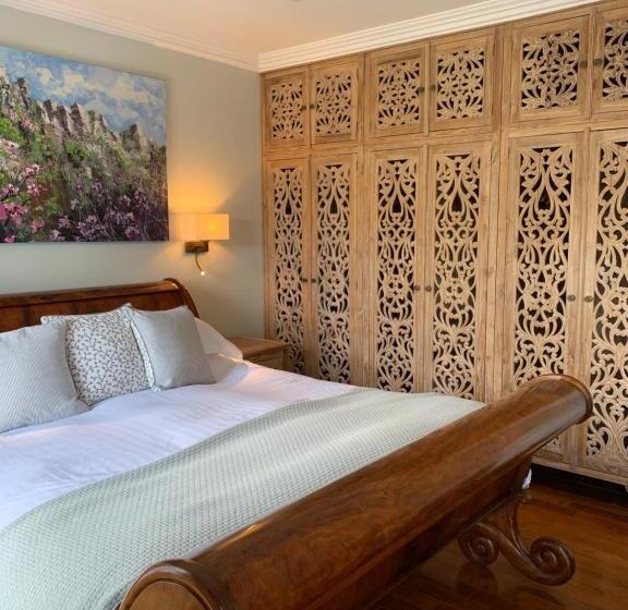 디럭스 스위트 킹 침대, Borthwnog Hall