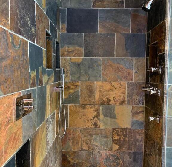 キングサイズベッドのデラックススイート, Borthwnog Hall