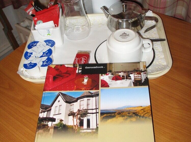 패밀리 룸, Michaelson House