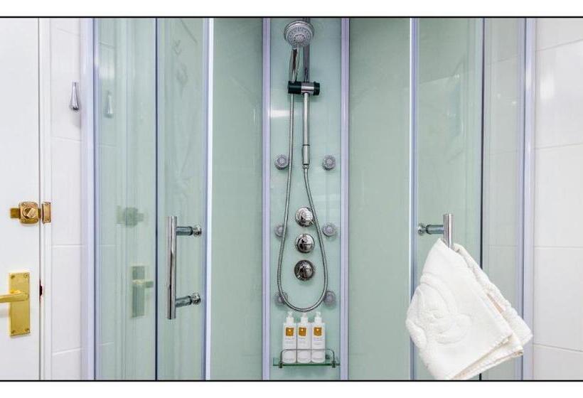 デラックススイート, Pembroke Bed & Breakfast