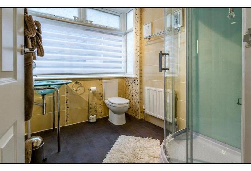 デラックススイート, Pembroke Bed & Breakfast