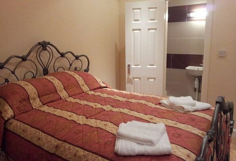 חדר סטנדרט, The Dharma Lodge