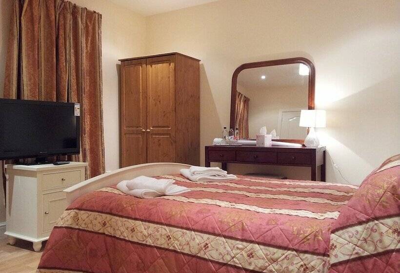 חדר משפחתי, The Dharma Lodge