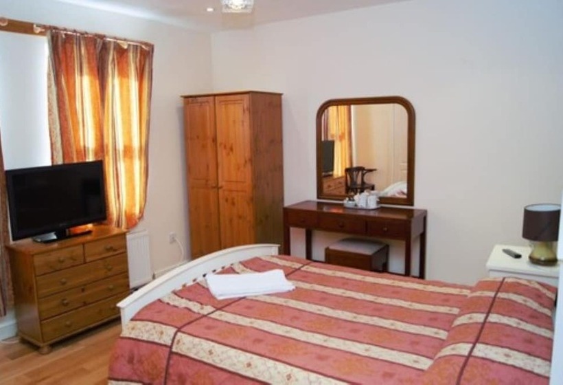 חדר סופריור, The Dharma Lodge