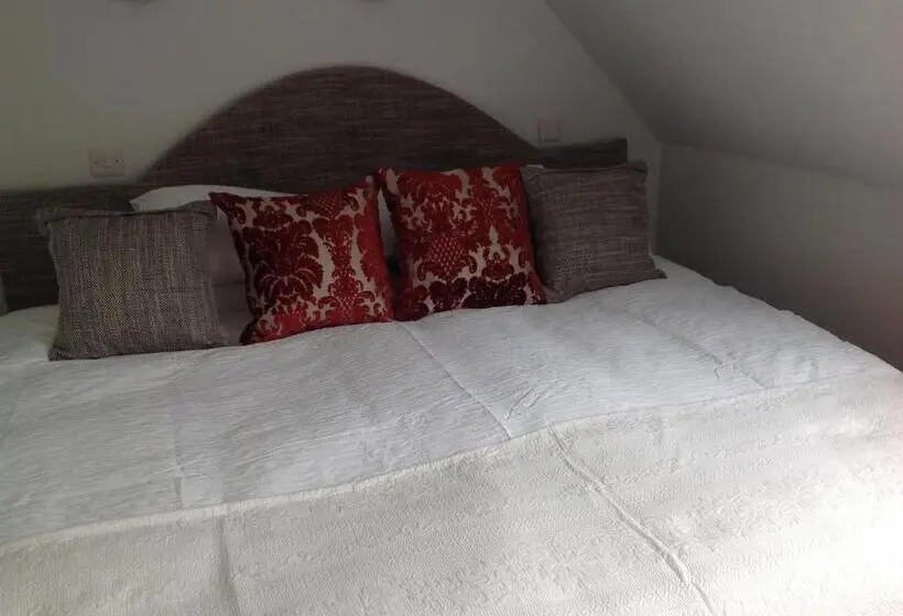 1 Bedroom Apartment Garden View