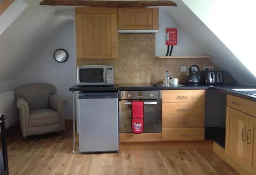 Huoneisto 1 Makuuhuone Puutarhanäkymä, Woodland Guesthouse