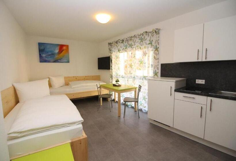 1階の1ベッドルームアパートメント, Gita´s Haus