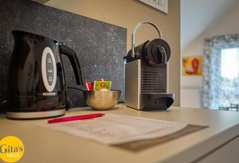 1階の1ベッドルームアパートメント, Gita´s Haus