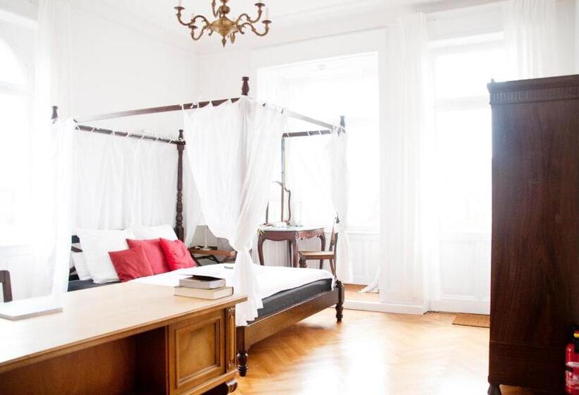 Студия Стандарт, Green Residence Boutique Lofts & Villa