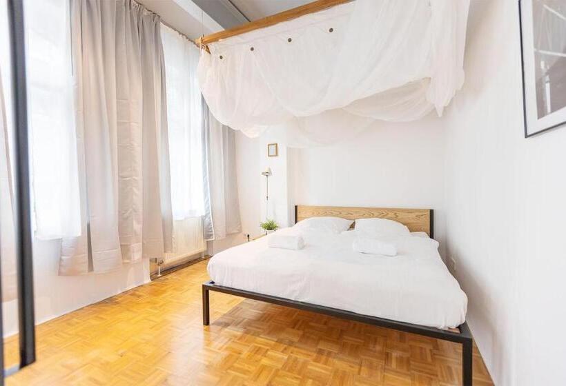 Апартаменты 2 Спальни, Green Residence Boutique Lofts & Villa