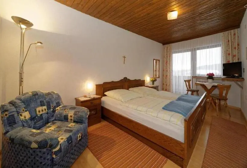 スタンダードルーム, Berghof Pension Und Ferienwohnungen