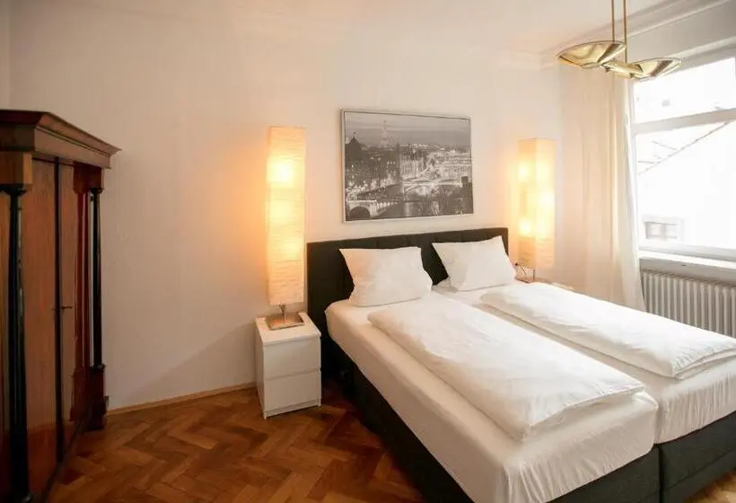 Standard-studio, Palazzo Am Dom