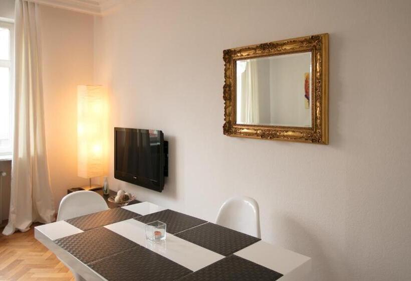 スタンダードスタジオ, Palazzo Am Dom