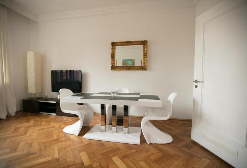 スタンダードスタジオ, Palazzo Am Dom