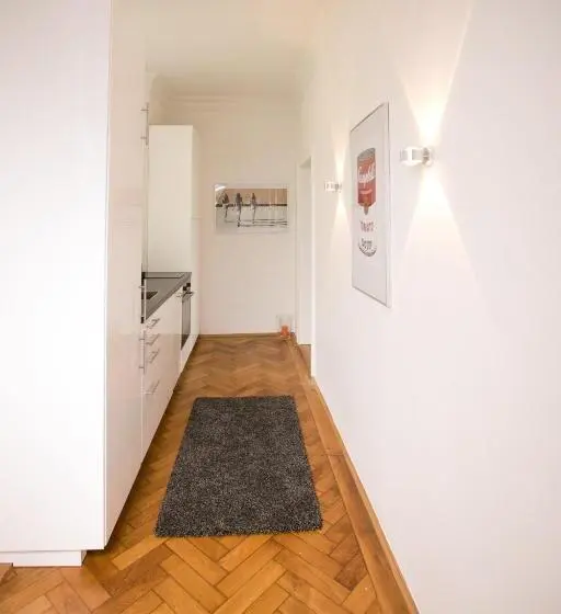 Standard-studio, Palazzo Am Dom