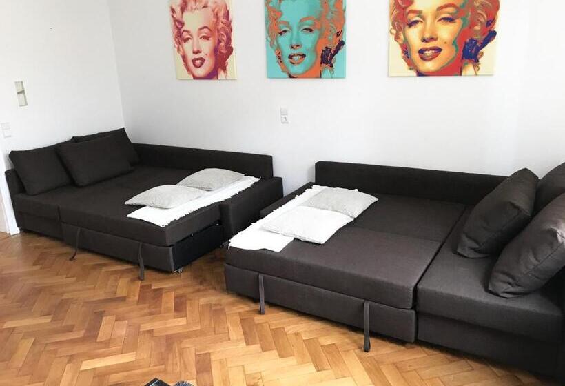 スタンダードスタジオ, Palazzo Am Dom