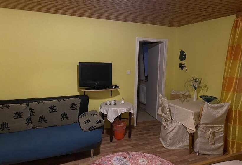 디럭스 트리플 룸, Pension Waldblick