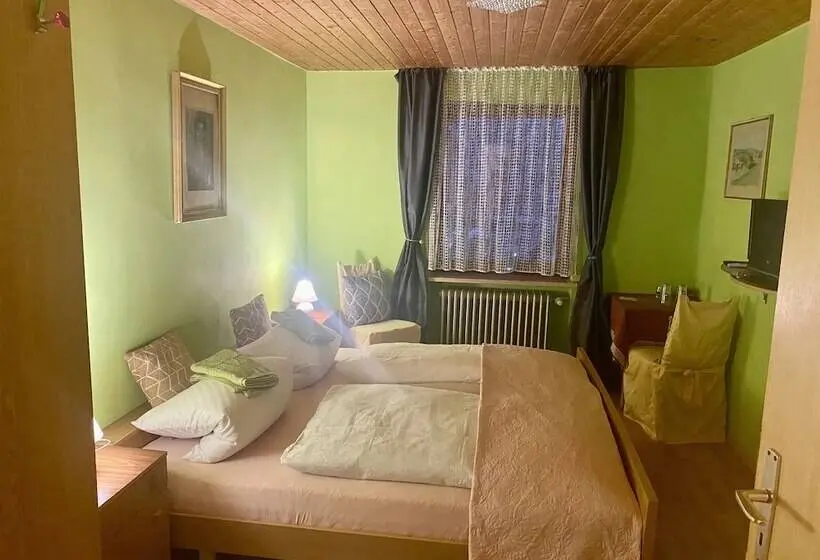 デラックスの４人部屋, Pension Waldblick
