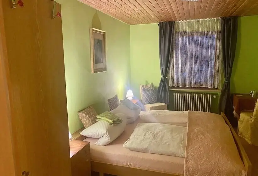 デラックスの４人部屋, Pension Waldblick