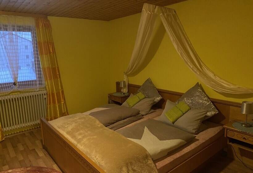 디럭스 트리플 룸, Pension Waldblick