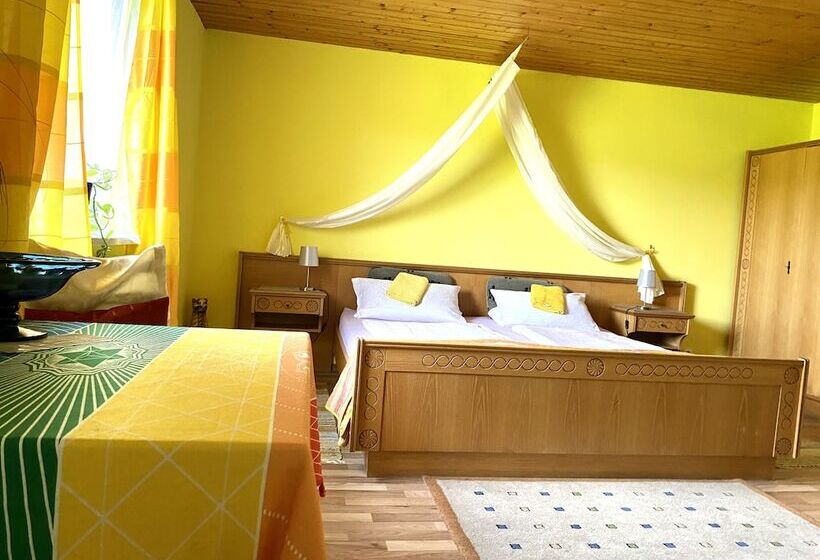 디럭스 트리플 룸, Pension Waldblick