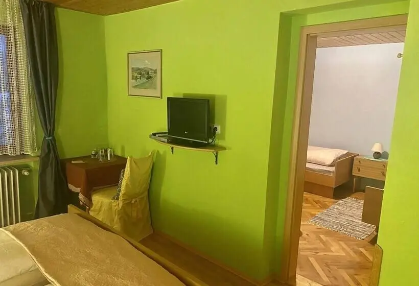 デラックスの４人部屋, Pension Waldblick