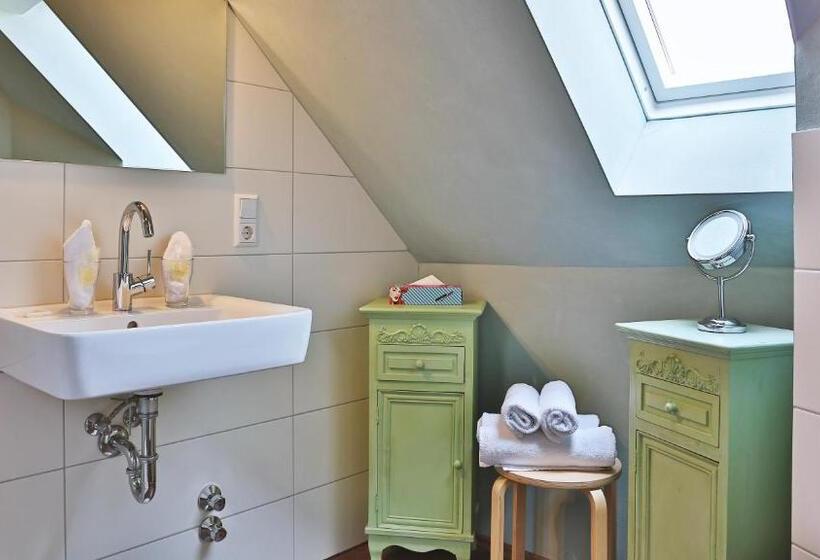 Апартаменты 1 Спальня, Burgers