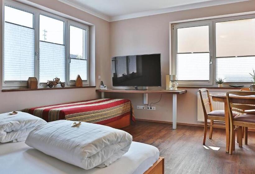 Апартаменты 1 Спальня, Burgers