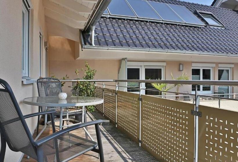 Номер Deluxe, Burgers