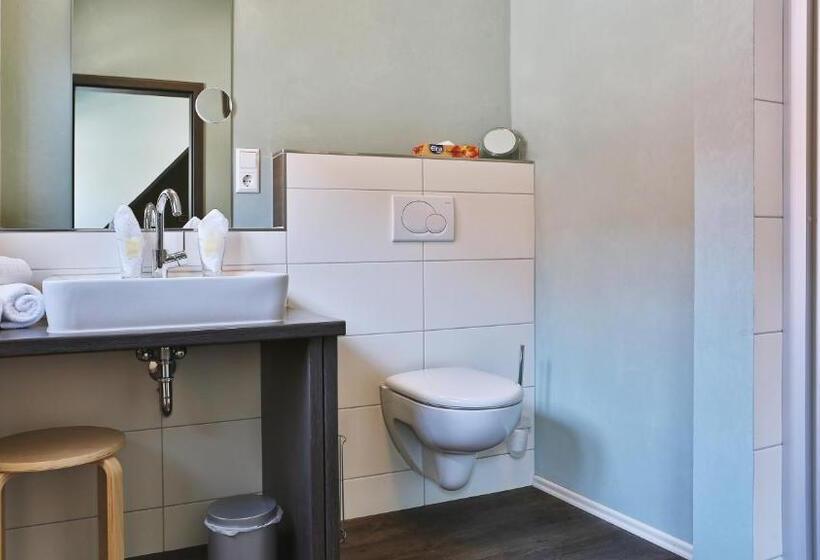 Номер Deluxe, Burgers