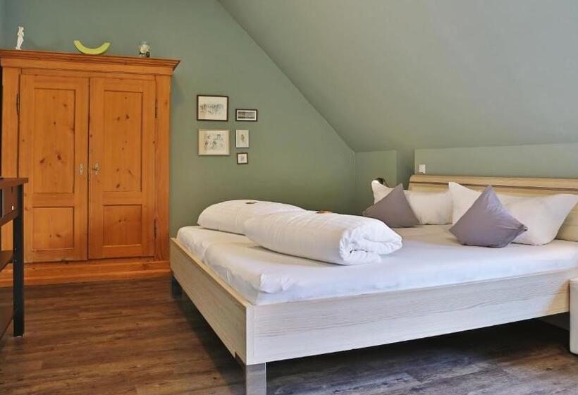 Номер Deluxe, Burgers