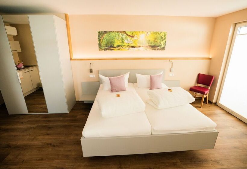 Номер Deluxe, Burgers