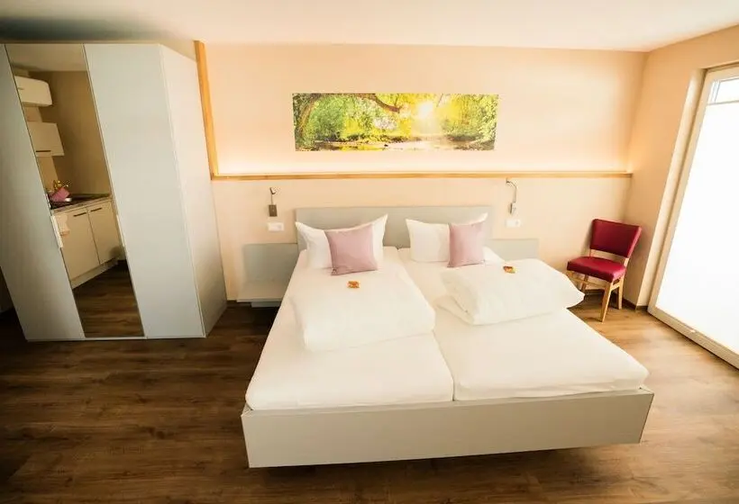 Deluxe Room, Burgers
