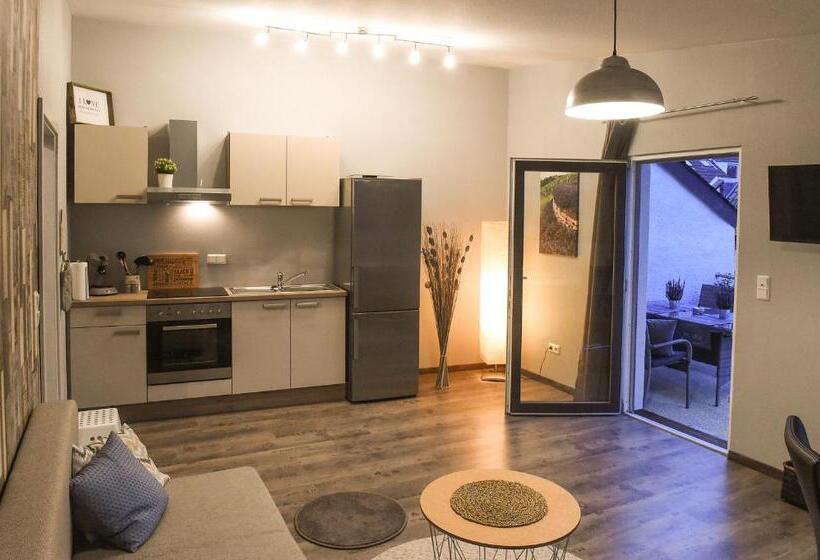 디럭스 스튜디오, Boardinghouse Alte Bank