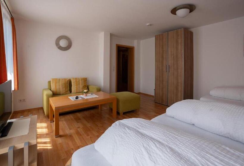 스탠다드 트리플 룸, Gasthof Hosbein