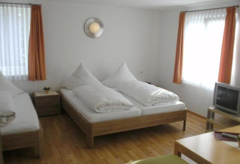 스탠다드 트리플 룸, Gasthof Hosbein