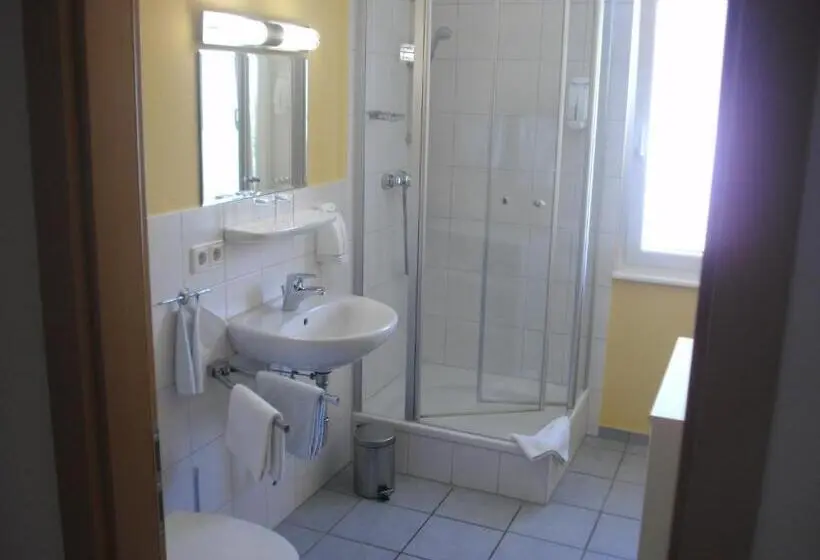 Standard Quadruple Room, Gasthof Hosbein