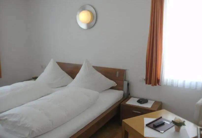 Standard Quadruple Room, Gasthof Hosbein