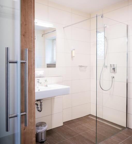 Quarto Standard para Deficientes, Vinotel Heinz J. Schwab