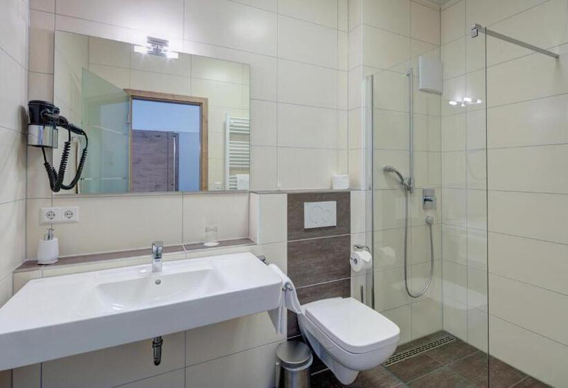 Quarto standard, Vinotel Heinz J. Schwab