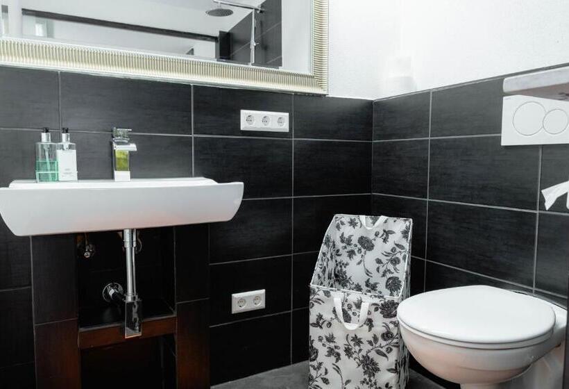 Quarto Estandar com Sacada, Business Apart Stuttgart