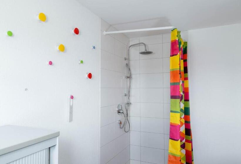 Quarto Estandar Banheiro Compartilhado, Business Apart Stuttgart