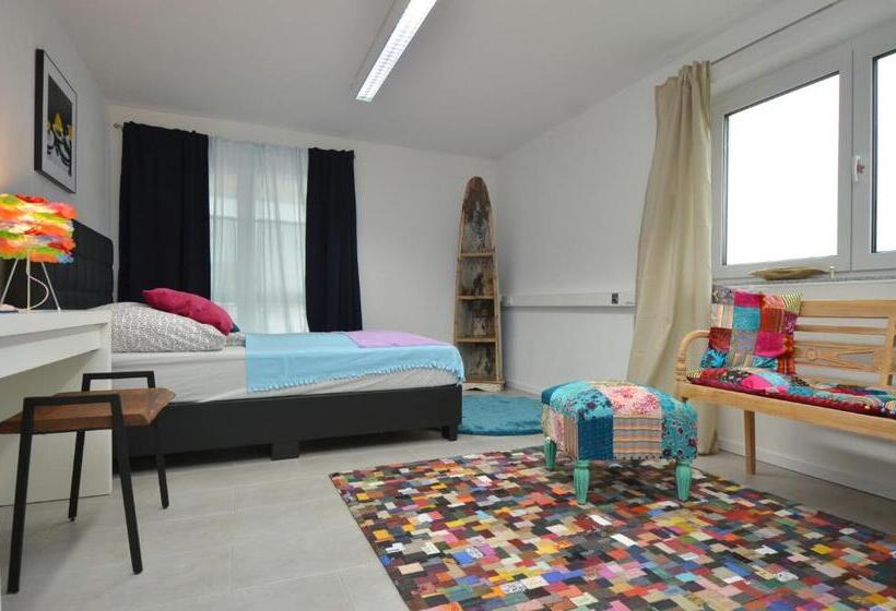 Quarto Estandar Banheiro Compartilhado, Business Apart Stuttgart