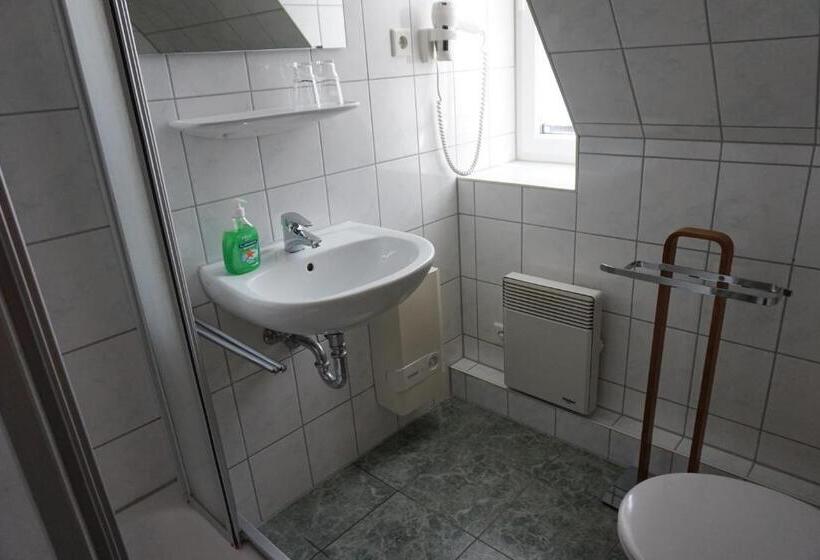 Номер Basic, Bootshaus Neustrelitz