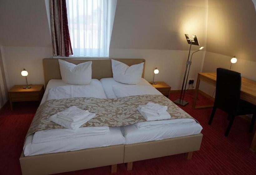 Номер Стандарт, Bootshaus Neustrelitz