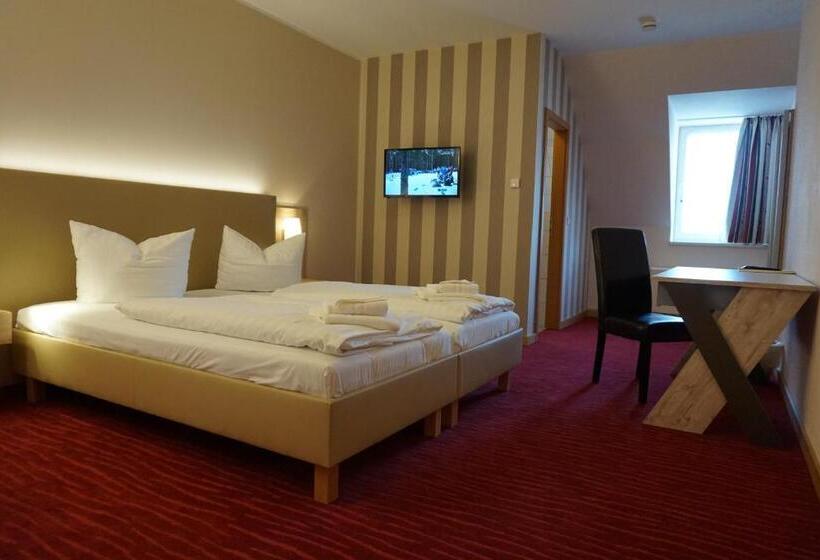 Номер Стандарт, Bootshaus Neustrelitz