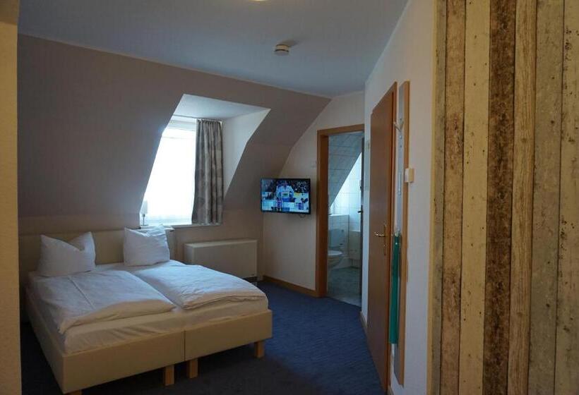 Номер Стандарт, Bootshaus Neustrelitz