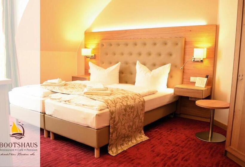 Номер Deluxe Вид на Море с Балконом, Bootshaus Neustrelitz