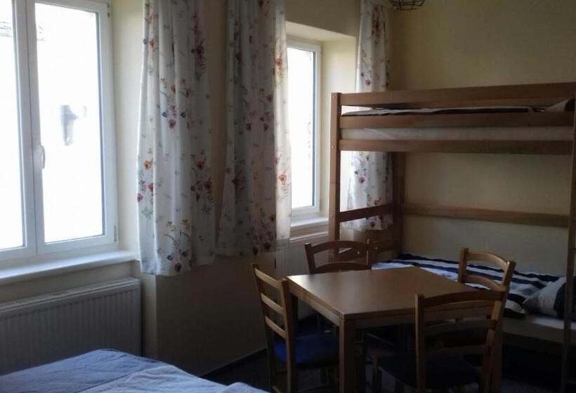 패밀리 룸, Pension Altwahnsdorf